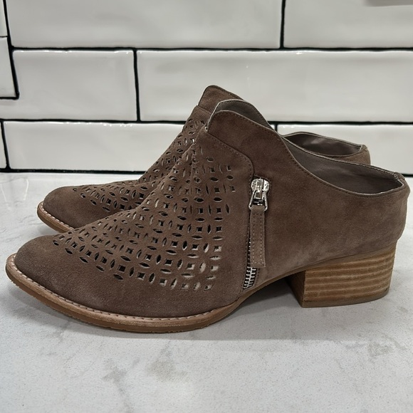 Sbicca Taniss Vintage Laser Cut Suede Leather Women's Mule Clog Zip Booties Boho - Picture 4 of 15